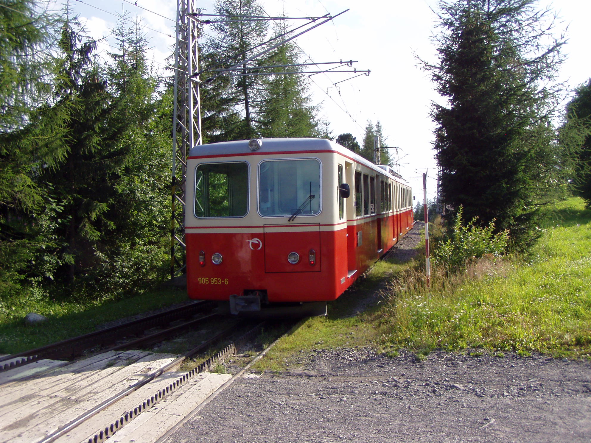 Ozubnicová lanovka (Štrba - Štrbské Pleso)